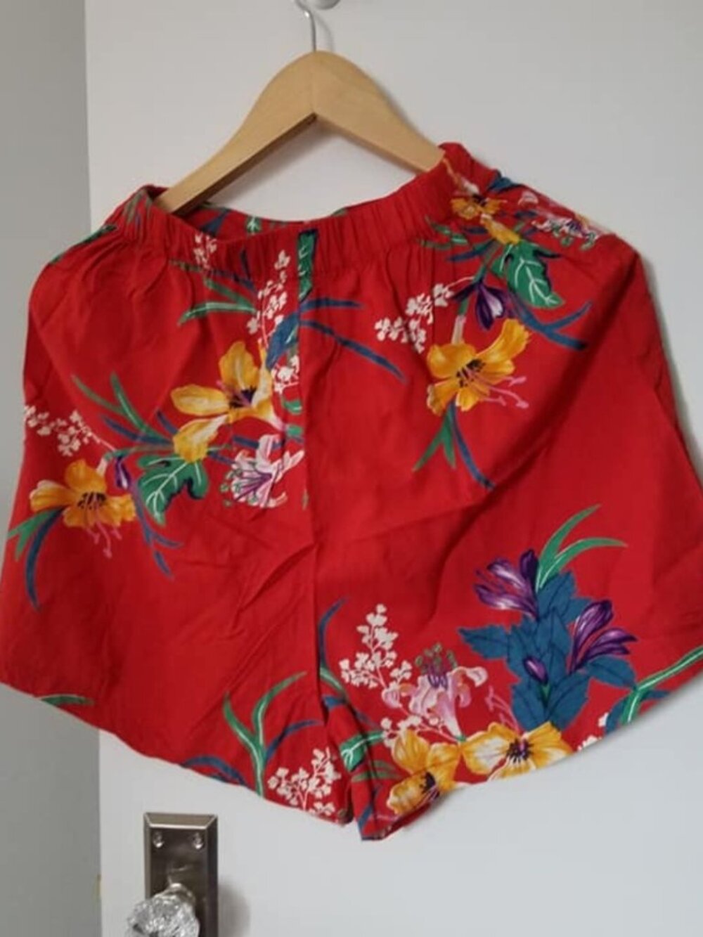 At Last Tropiqwear Red Hawaiian Floral Shirt & Shorts Set Size Large Preowned - Picture 2 of 4